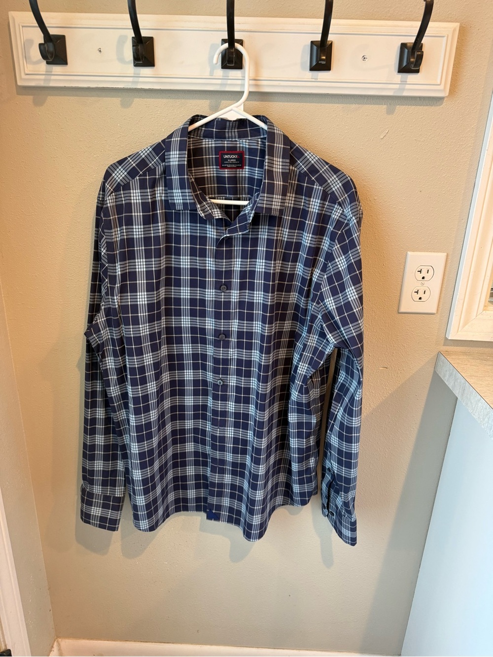 UNTUCKit Men's Blue Plaid Button-Up Shirt